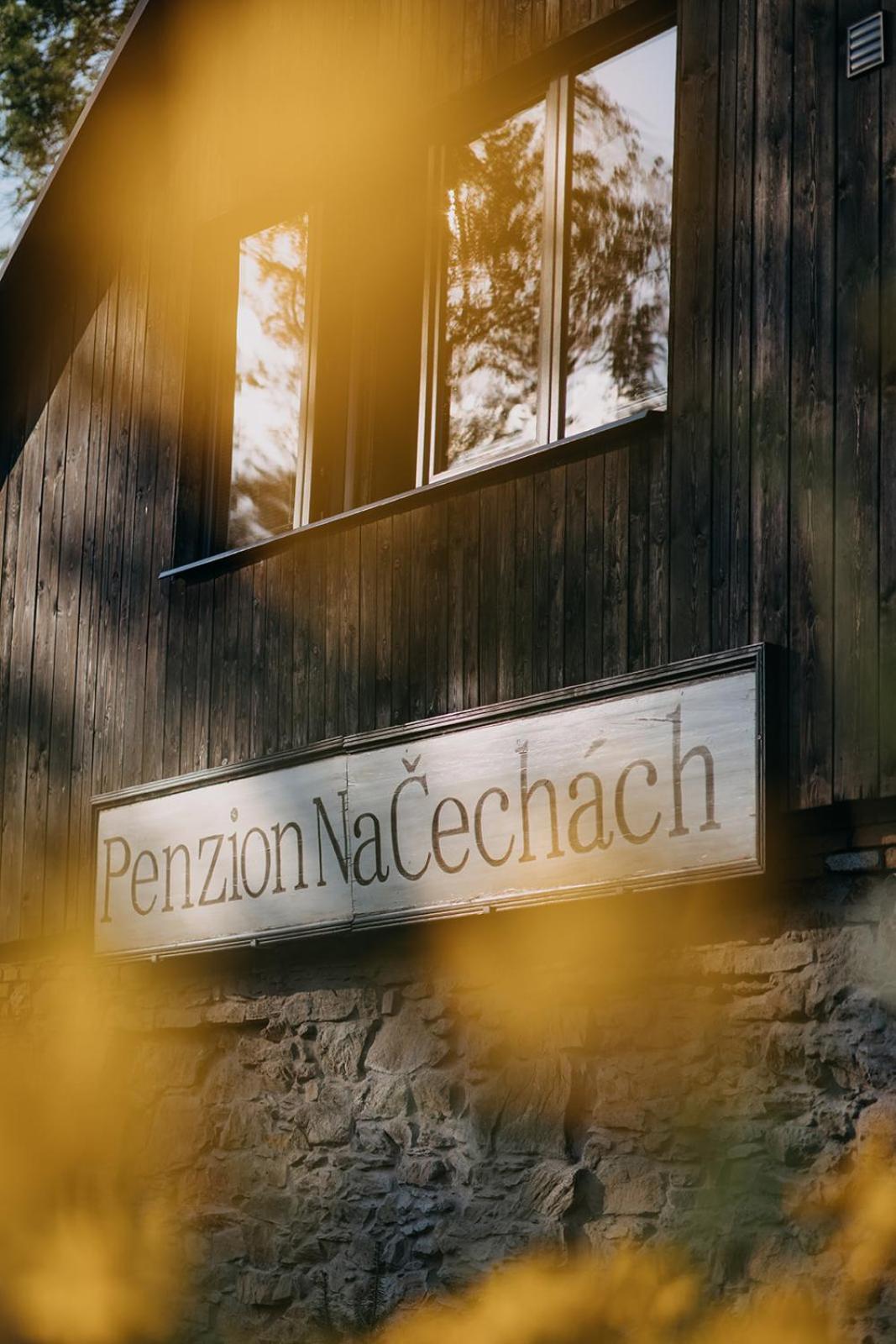 ホテル Restaurant A Penzion Na Cechach Korouhev エクステリア 写真